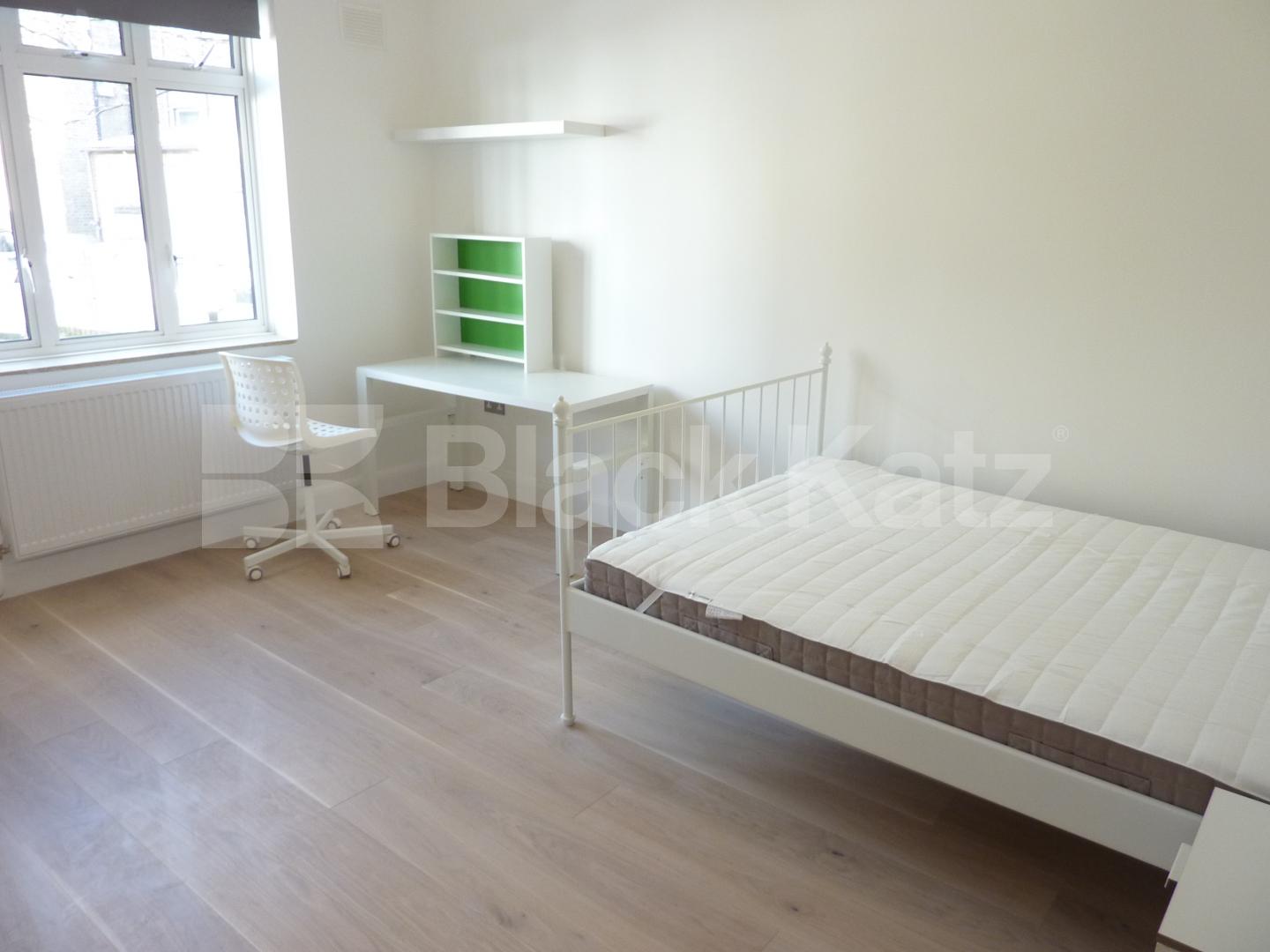 			 NEWLY REFURBISHED 3 BED GOOD FOR 4 SHARERS & AVAIL NOW!, 4 Bedroom, 1 bath, 1 reception Flat			 Harrington Square, CAMDEN/MORNINGTON CRESCENT